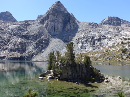 There are awesome little islands in the lake.