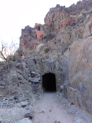 The tunnel leading to the South Kaibab bridge.