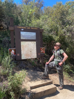 Getting ready to start out from the Fisherman's Camp trailhead. It was a much warmer day than I was anticipating.