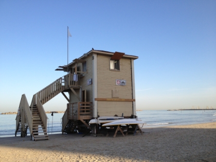 There's about a mile of runnable soft sand in this area that I took advantage of. Here's a cool looking lifeguard tower along the way.