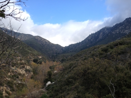 After a quick food break at the creek, it's time to head back up the valley. The weather report said there was a chance of rain in the afternoon, and the clouds are starting to roll-in.