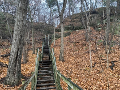 Heading back now, I decide to take the trail along the top of the bluffs. You can really accumulate some gain on these stairs!